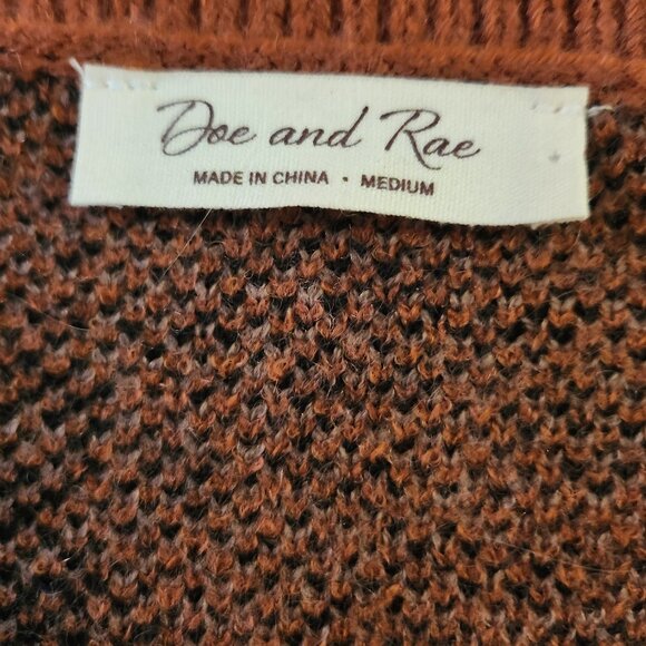 Cacti & Camo Doe and Rae Easy Tiger Sweater Medium - Picture 6 of 8